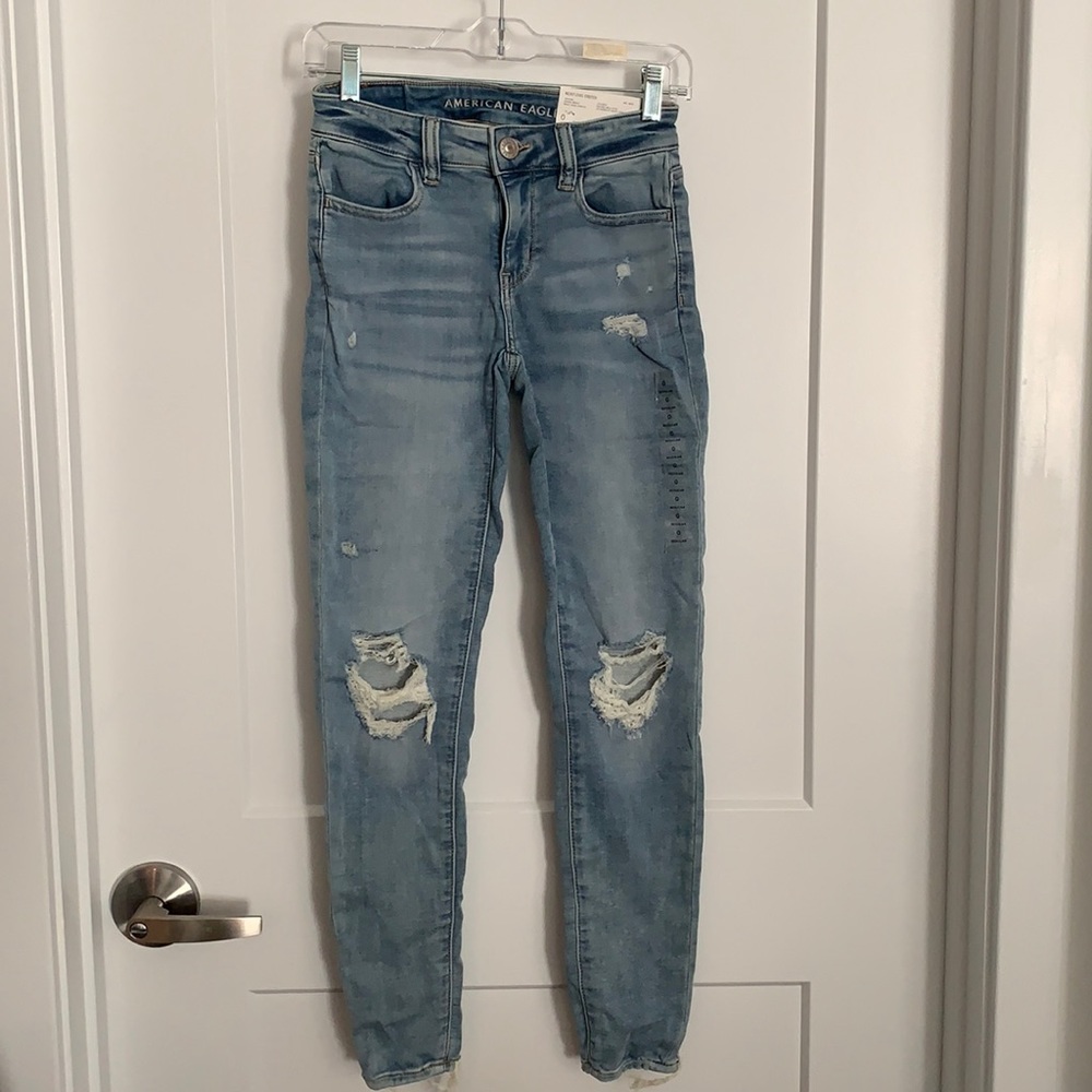 American Eagle Distressed Jegging Size 0 NWT